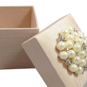 Dupioni silk favor box with large pearl brooch